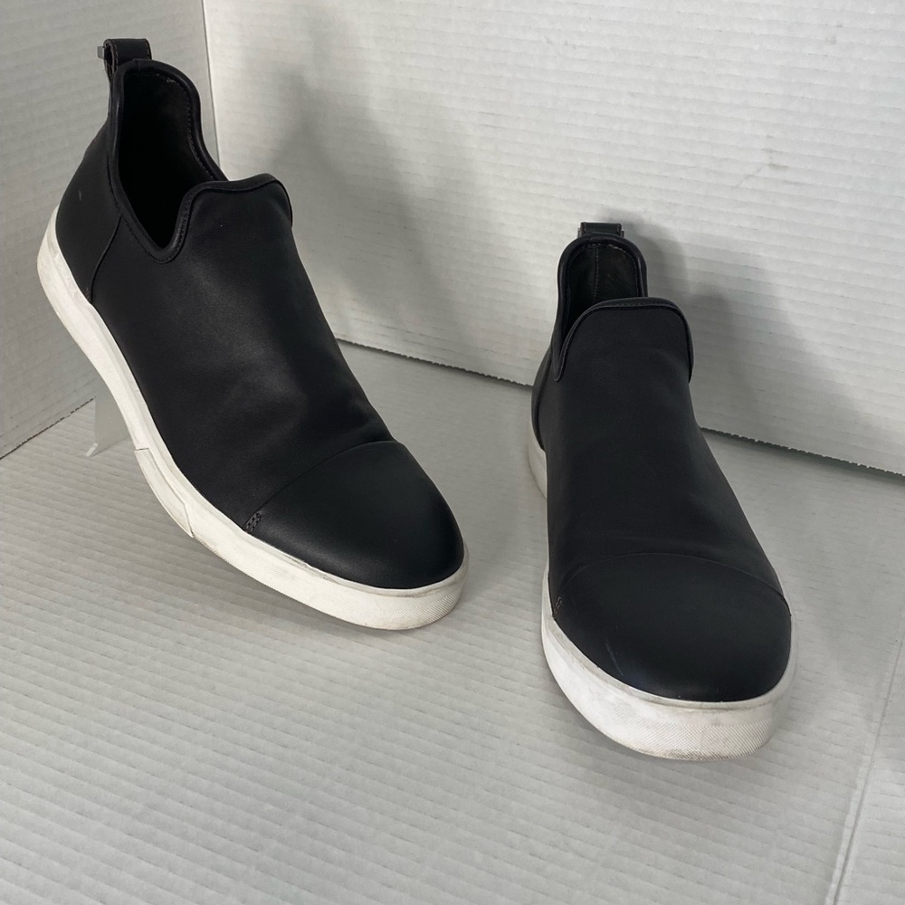 Calvin Klein Innes Slip On Sneaker Style Soft 8.5 - Picture 1 of 10